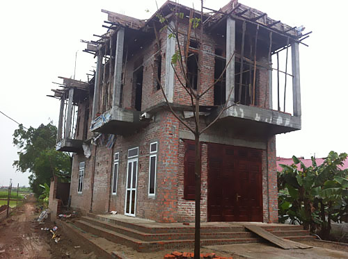 Công trình xây dựng trên đất nông nghiệp tại thôn Cao Cương (xã Đông Quang)
