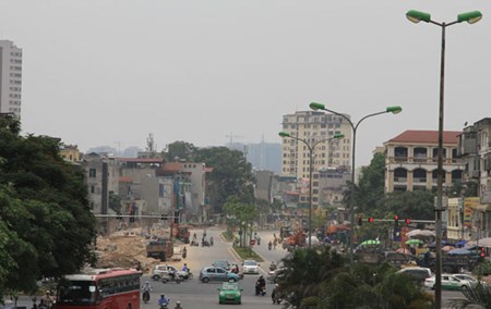 Đường Nguyễn Văn Huyên kéo dài soán ngôi “con đường đắt nhất hành tinh” Ô Chợ Dừa - Hoàng Cầu, với mức đầu tư gần 1.000 tỷ đồng.