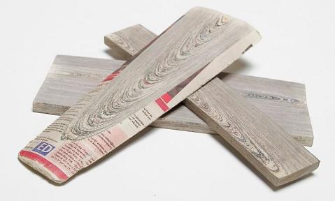 Loại vật liệu giống như gỗ được làm từ báo cũ  