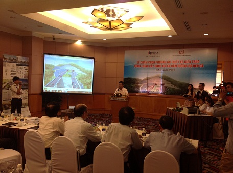 Ông Nghiêm Sỹ Minh- Chủ tịch HĐQT Công ty CP Đầu tư Đèo Cả phát biểu khai mạc Lễ chấm chọn phương án thiết kế kiến trúc công trình xây dựng dự án hầm đường bộ Đèo Cả.