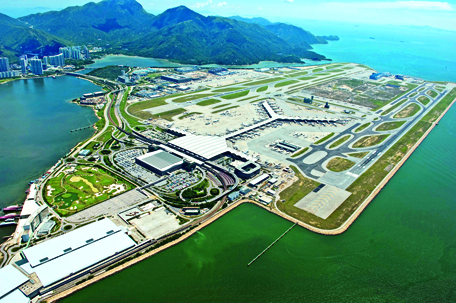 Tổng thể sân bay Hồng Kong International Airport sử dụng chủ yếu đường thẳng