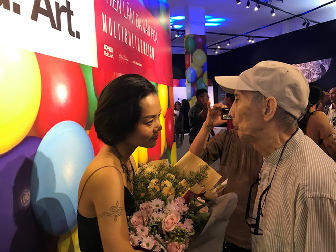 “Cây đại thụ của nghệ thuật điêu khắc, nghệ sĩ Lê Công Thành tham dự khai mạc triển lãm chúc mừng nghệ sĩ trẻ Lập Phương