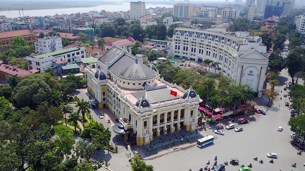 Nhà hát lớn Hà Nội vẫn giữ được vị thế  do có được những quy định tốt về quy hoạch – cảnh quan xung quanh