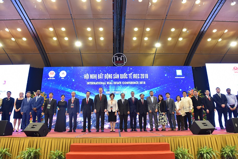 Đoàn đại biểu các nước tham dự Hội nghị.
