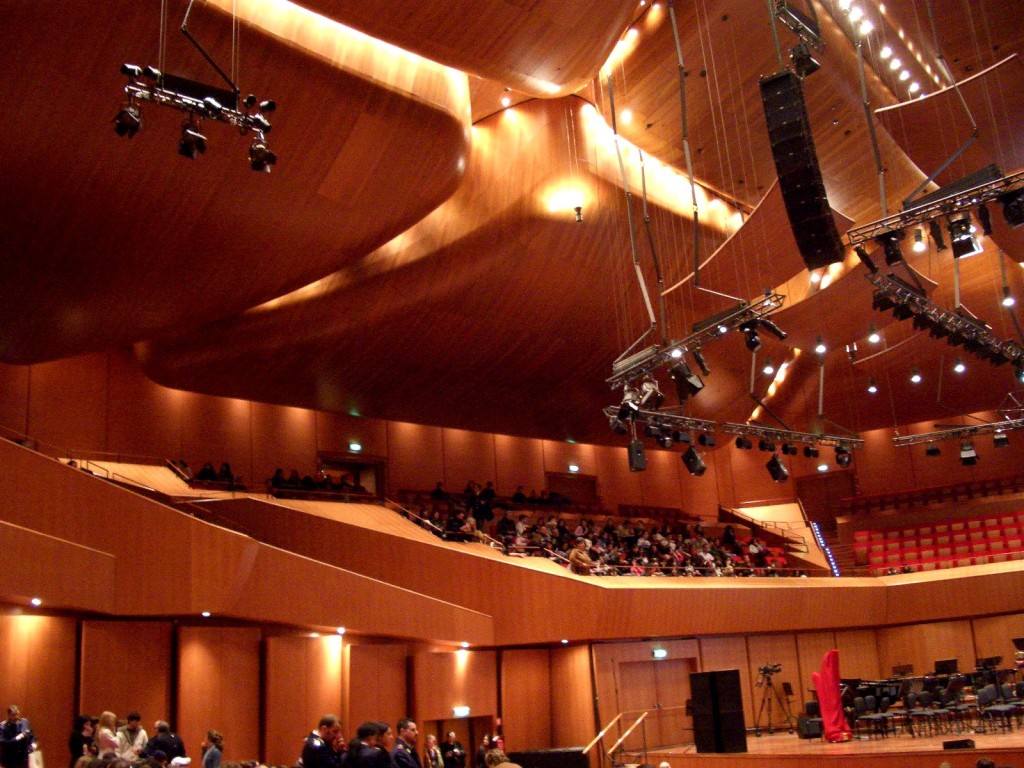 Nội thất bên trong Auditorium Parco della Musica.