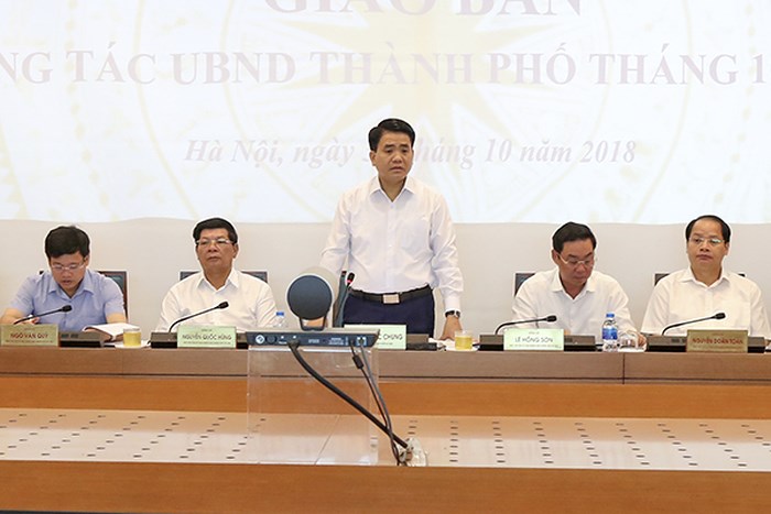 Chủ tịch UBND TP Hà Nội Nguyễn Đức Chung phát biểu tại  phiên họp giao ban công tác UBND TP Hà Nội tháng 10/2018
