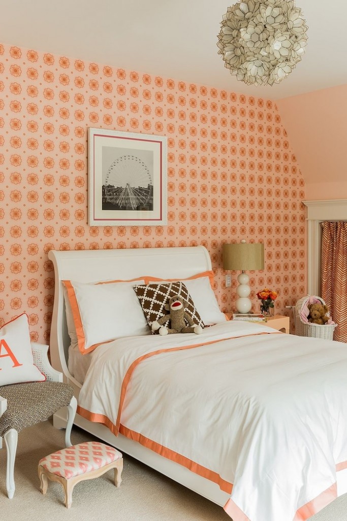 Ngoài màu hồng, gam màu da cam cũng là màu sắc tuyệt đẹp được nhiều cô nàng lựa chọn để trang trí cho phòng ngủ nhà mình