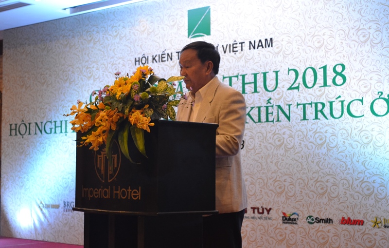KTS Nguyễn Tấn Vạn - Chủ tịch Hội KTS Việt Nam phát biểu khai mạc