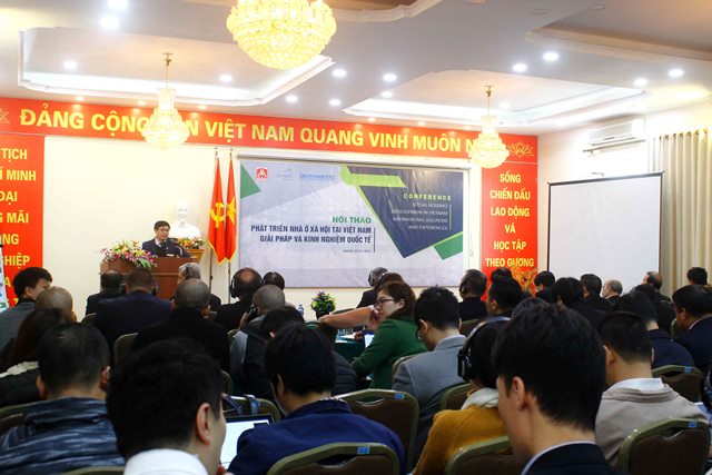 Giám đốc UN-Habitat Việt Nam Nguyễn Quang tham luận tại Hội thảo