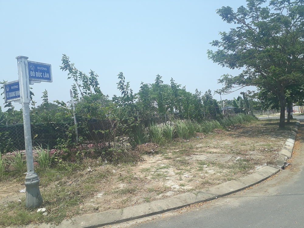 Khu đất Đô Đốc Lộc, nơi bà Nguyễn Thị Bích Thuận - Tổng giám đốc Công ty Cổ phần đầu tư và phát triển Quảng Đà vẽ dự án để lừa đảo, chiếm đoạt tài sản