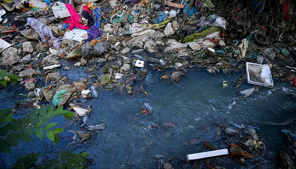 Ô nhiễm sông ngòi ở Hà Nội, nguyên nhân từ xử lý nguồn xả thải chưa tốt