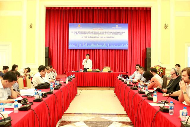 Cục trưởng Cục Phát triển Đô thị Nguyễn Tường Văn phát biểu tổng kết và tiếp thu ý kiến tại Hội thảo