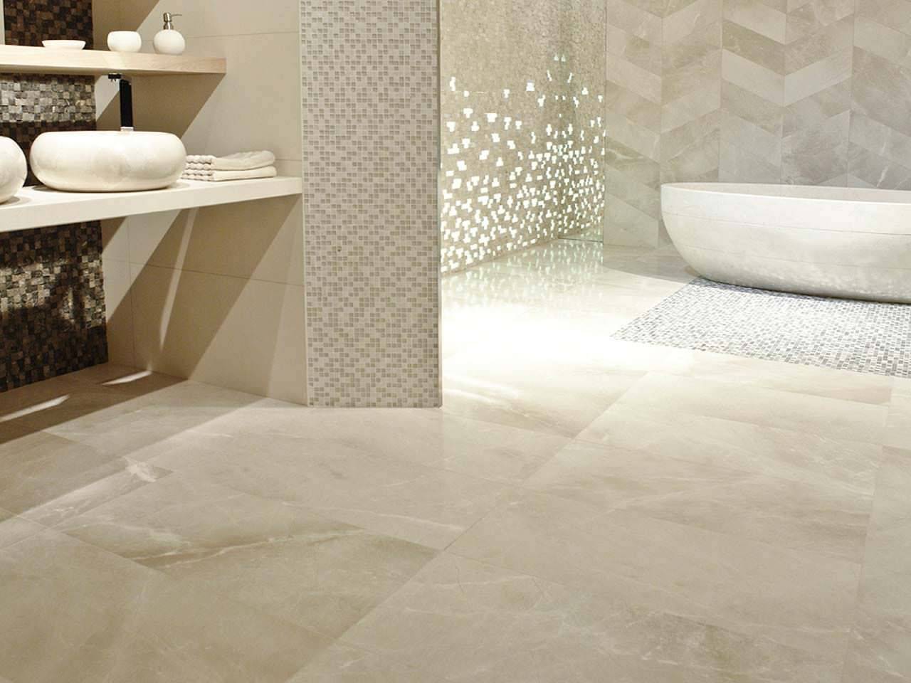Chỉ với một chút xà phòng lỏng nhẹ nhàng, vải mềm và nước là tất cả những gì bạn cần để nền đá cẩm thạch trong nhà tắm luôn bóng đẹp trong vài thập kỷ rồi