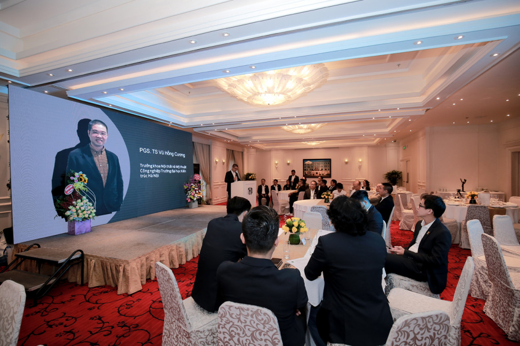 PGS.TS Vũ Hồng Cương - Chủ tịch chi hội Kiến trúc Nội thất Việt Nam phát biểu tại buổi lễ