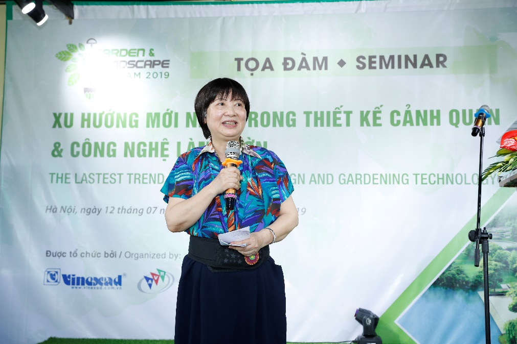 Chủ tịch Hiệp hội bán lẻ Việt Nam bà Đinh Thị Mỹ Loan