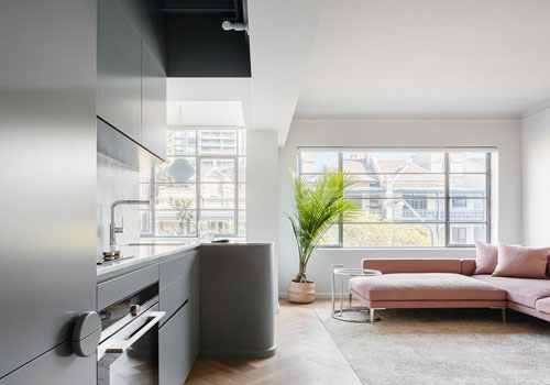Không gian sống và nhà bếp hiện đại của căn hộ Sydney