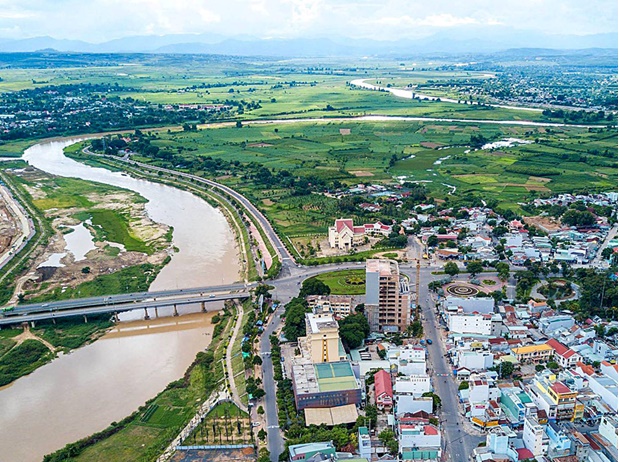 Diện mạo thành phố Kon Tum sẽ ngày càng khởi sắc sau khi được chính quyền địa phương đầu tư phát triển hạ tầng giao thông