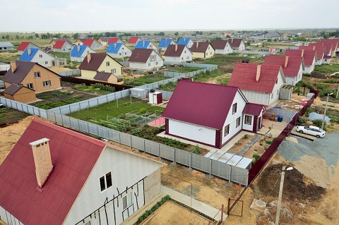 Những ngôi nhà làm từ sản phẩm tấm fibro xi măng ở Orenburg – Nga