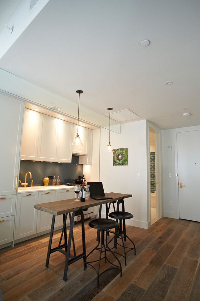 Khu vực ăn sáng trong nhà bếp cũng có thể được sử dụng như văn phòng tại nhà