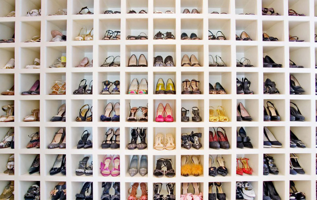 Nếu bạn có một bộ sưu tập giày lớn, bạn cũng có thể tìm thấy một cách lưu trữ chúng thích hợp theo cách này.