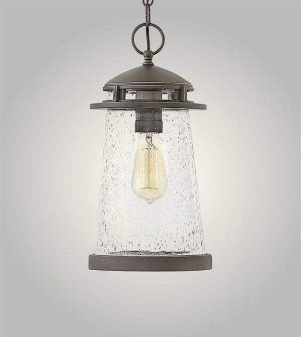 Chiếc đèn biển nay có thể tìm thấy trong phòng ngủ với thiết kế ấn tượng