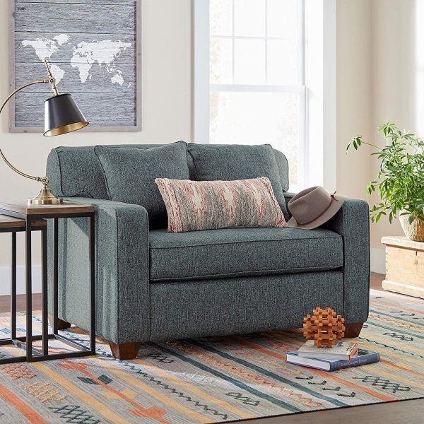 Chiếc ghế sofa màu ghi này với màu sắc và các đường nét đơn giản, phù hợp với cả không gian hiện đại và cổ điển