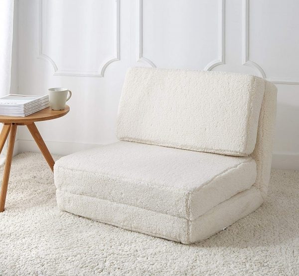 Ghế bọc sherpa mềm mại sang trọng mang đến cho sử dụng một cảm giác thoải mái, tiện nghi khi sử dụng. Chiếc ghế sofa này là thiết kế hoàn hảo để tạo nên một không gian ấm cúng và thư giãn.