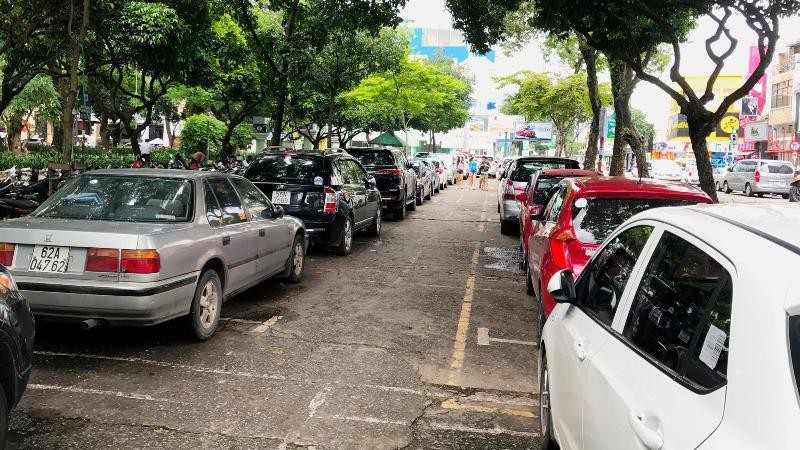 Dự án Bãi đậu xe công viên Lê Văn Tám từng được kỳ vọng sẽ giúp TP HCM có thêm nơi đậu xe công cộng nhưng hiện chưa thể triển khai