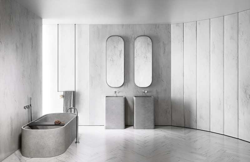Gương treo tường hình elip đồng điệu với đường cong của bồn tắm