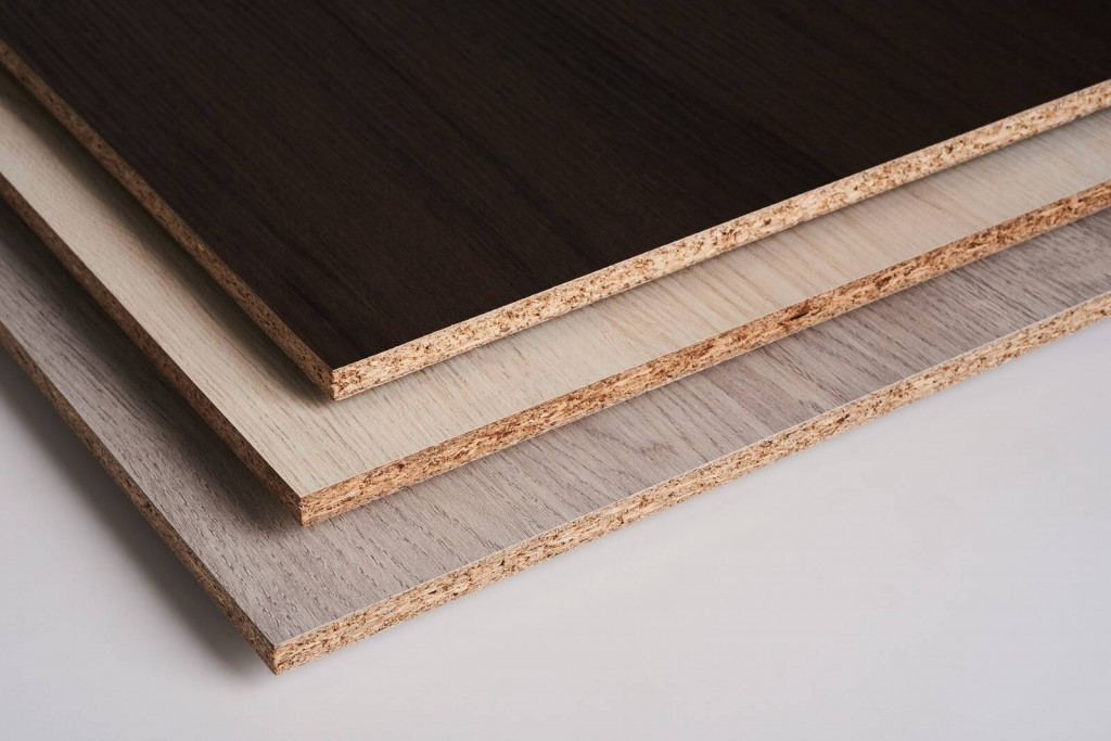 Đặc điểm của gỗ MFC là chịu nhiệt tốt, khả năng chống mài mòn cao nhưng có thể bị phồng rộp khi gặp nước