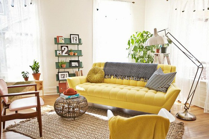 Người mệnh kim nên chọn những bộ sofa có gam màu sáng và sắc ánh kim để hợp phong thủy