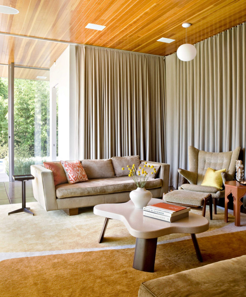 Với mọi không gian phòng khách lớn hay nhỏ bạn đều có thể áp dụng phong cách nội thất đương đại này