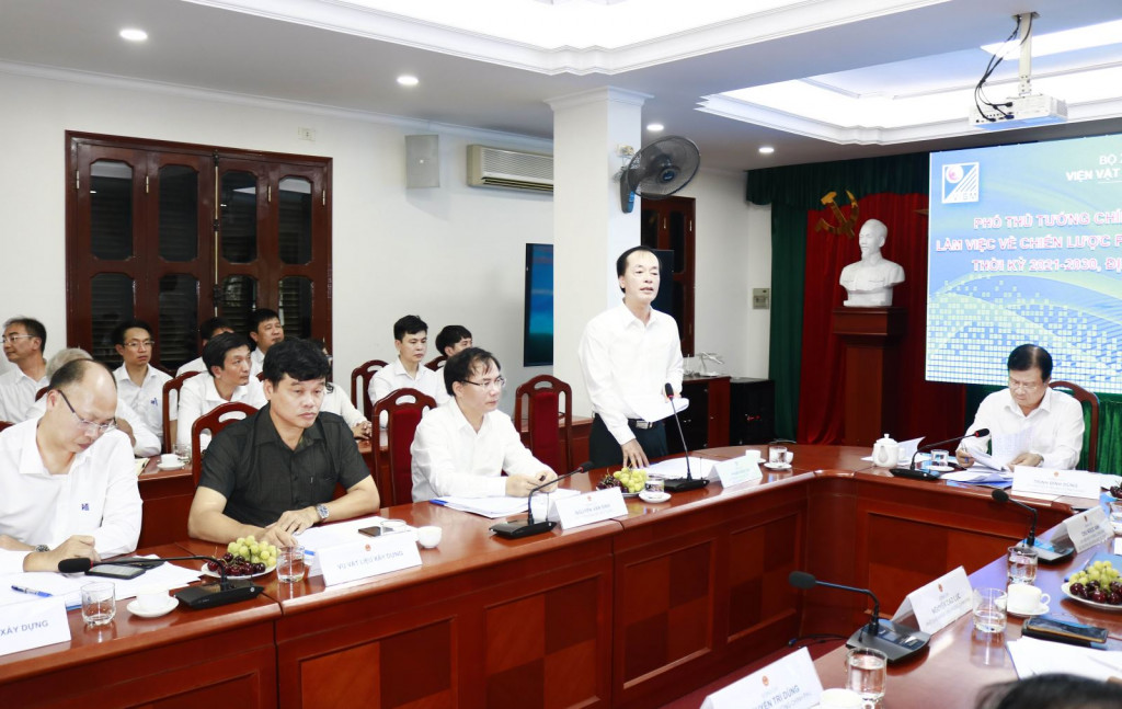Bộ trưởng Bộ Xây dựng Phạm Hồng Hà phát biểu tại buổi làm việc