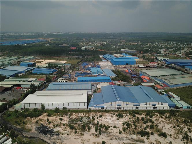 Nhiều nhà xưởng quy mô lớn xây dựng trái phép trên diện tích 72ha tại khu vực quy hoạch Cụm công nghiệp Phước Tân