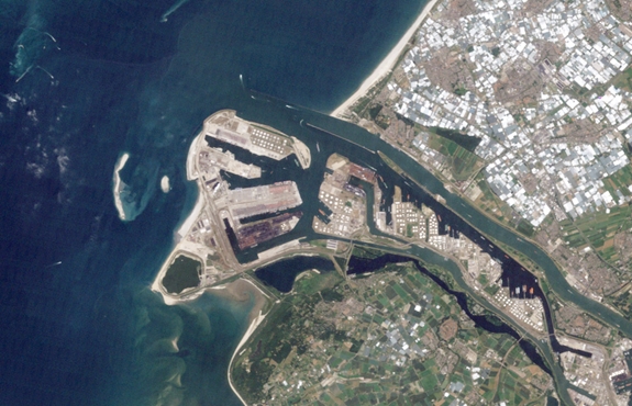 Hình ảnh vệ tinh về khu vực lấn biển ở thành phố Rotterdam của Hà Lan. Ảnh: NASA.