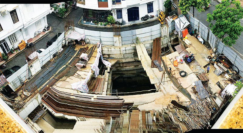  Công trình nhà ở riêng lẻ tại số 13 phố Sơn Tây (Ba Đình, Hà Nội) được cấp phép xây dựng 4 tầng hầm. Ảnh: Cường Ngô