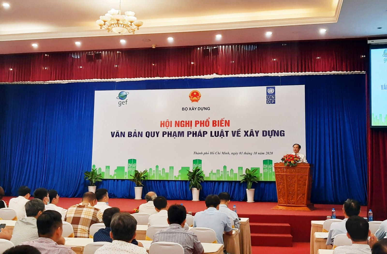 Thứ trưởng Nguyễn Văn Sinh phát biểu tại hội nghị