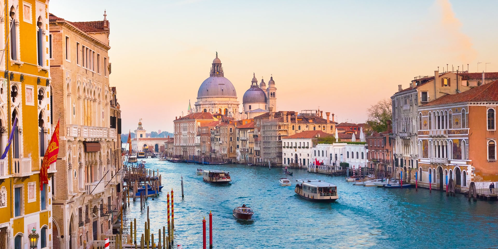 Thành phố “ngập nước” Venice (Italia)