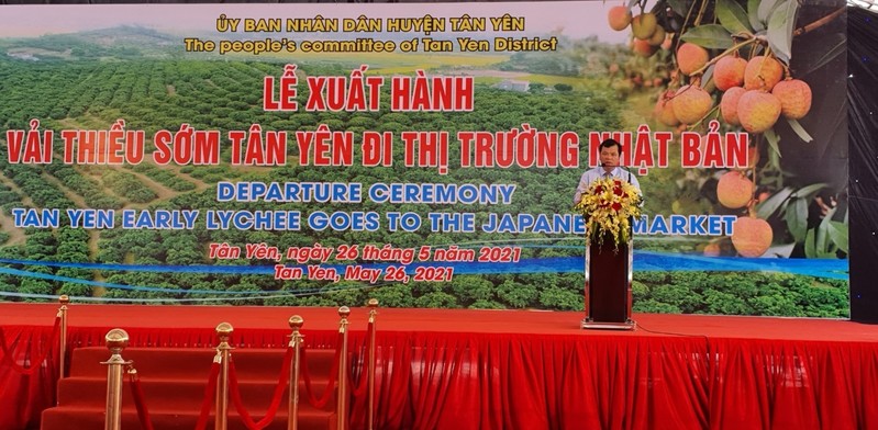 Ông Phan Thế Tuấn, Phó Chủ tịch UBND tỉnh Bắc Giang phát biểu chỉ đạo tại Lễ xuất hành vải thiều sớm huyện Tân Yên đi thị trường Nhật Bản