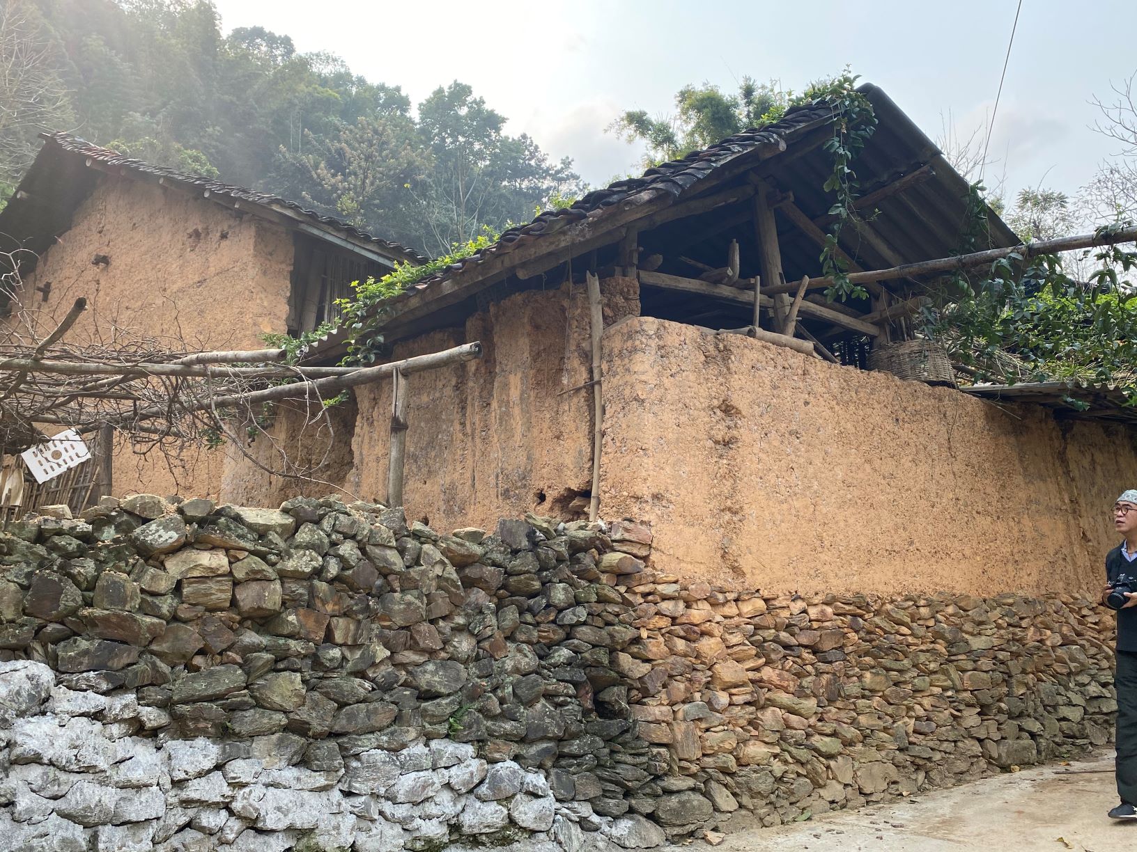 Những nhà cổ trong làng Thiên Hương ở Đồng Văn