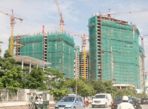 Hụt hơi chờ chính sách