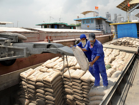 Sự thật về giá xuất khẩu xi măng