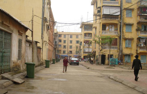 Chung cư gần 50 năm tuổi kêu cứu