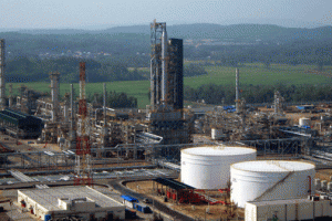 Giảm thuế, “cứu” Nhà máy Dung Quất