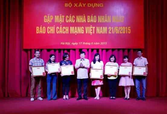 Bộ Xây dựng gặp gỡ báo chí nhân dịp kỷ niệm 90 năm ngày Báo chí Cách mạng Việt Nam
