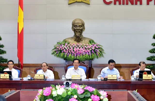 Thủ tướng đôn đốc tiến độ xây dựng VBQPPL