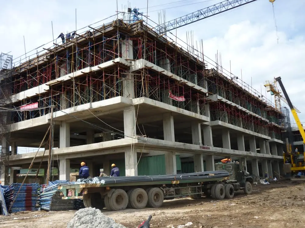Điều chỉnh giá hợp đồng xây dựng: Đảm bảo lợi ích nhiều bên