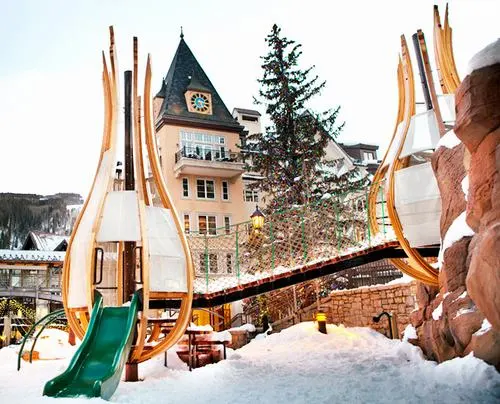 Khu vui chơi với cấu trúc tổ độc đáo tại Colorado