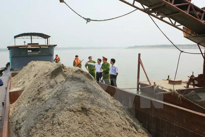 Các đơn vị vi phạm khai thác khoáng sản sẽ bị tước giấy phép