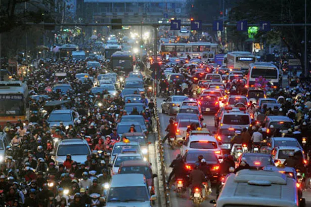 Nguồn lực và định hướng phát triển của Hà Nội: Thách thức dân số và vấn đề quy hoạch